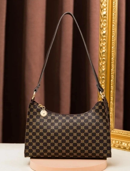 حقيبة باغيت نمط هندسي