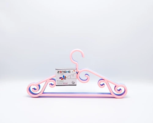 5 علاقة ملابس كبير